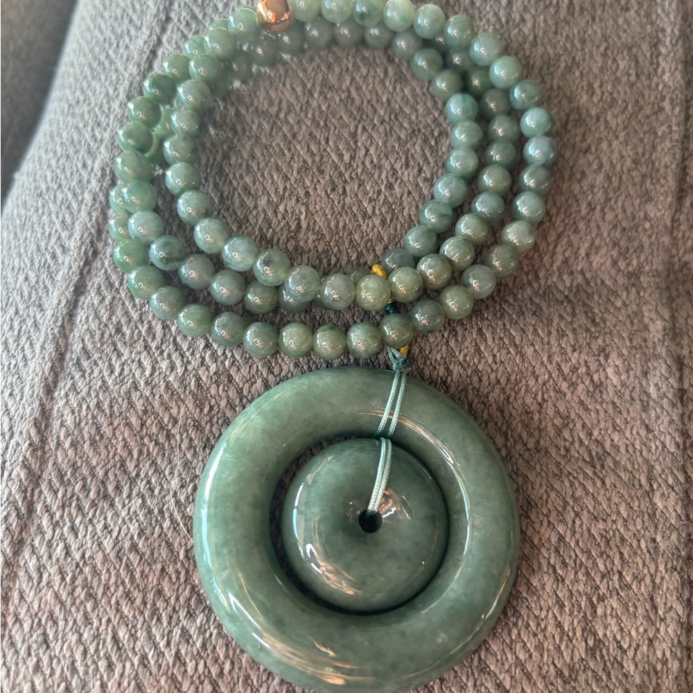 Grade A Jade Beaded Necklace and Pendant